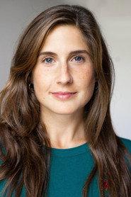 Alexia Gourd as Elle in 19:00 2020