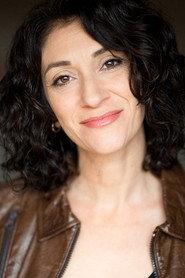 Dina Gillespie as Sharon in Pearl in Paradise 2018