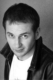 Mariusz Korpoliński as Announcer in Raport 2001