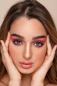 Ahlem Fekih as Warda in Kesmat Wkhayen 2019