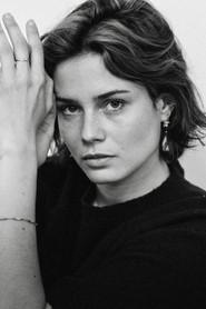 Malou Mullier as Skylar Vand Dijk in Trou story 2024