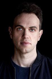 Jesse Velik as Jay in Pawno 2015