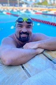 Abel Santana as Geraldo Fortunato Gomes in Os Fortunato 2020