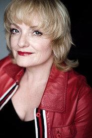 Mirjam de Rooij as Moeder Karin in Onze Jongens 3 2025