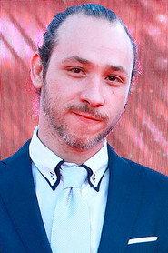 Nicolás Bosman as Tomás Olivos in Invierno 2015