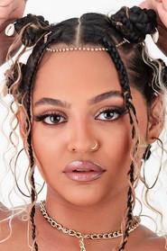 Steffanía Kieza as Cibele in We Are Not Dreaming 2026