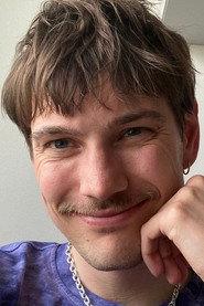 Nicolai Duckert Perrild as Loui in Heartbreak Hotel 2025