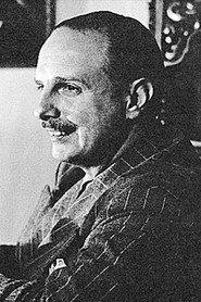 Enrique Herrera as Francis, mayordomo in Canasta Uruguaya 1951