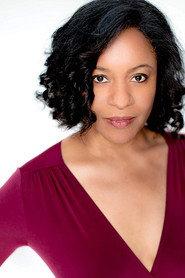 Shiren Van Cooten as Emma in The Mistletoe Inn 2017