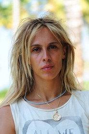Duygu Bal as Oyuncu in Ali Baba and the 7 Dwarfs 2015