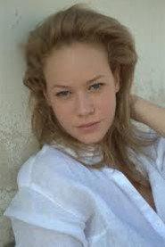 Michaela Elkin as Klara in The Pracht Inn 2014