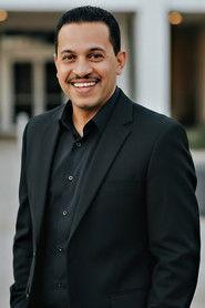 Hesham Dowaik as  in The Great Fava Beans of China 2004