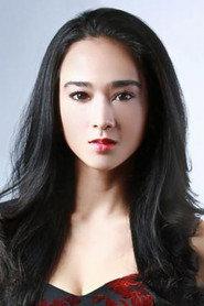 Natasha Ratulangi as Key Hapsari in Stay With Me 2016