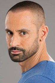 Luís Gaspar as Óscar in Iris 2017