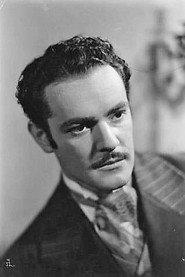 Hugo Pimentel as Fedor Kowialanski in Mi noche de bodas 1961