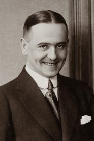 Ragnar Widestedt as fjällhotellets direktör in Hon trodde det var han 1943