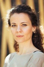 Carmen Florescu as Cristina in Parking 2019