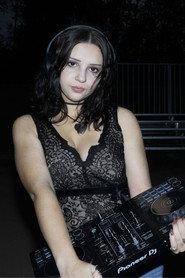 Stella Hicks as Bella's Friend in Something Different