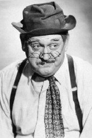 Cliff Arquette as Charley Weaver / Mama Coot in Saturday Night Bath in Apple Valley 1965