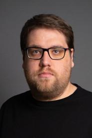 Daniel Bayona as Marc in La farsa 2024