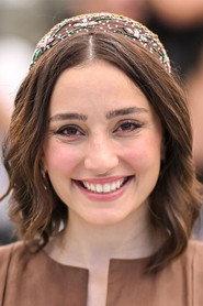 Soha Niasti as Rose in Dinosaur 2025