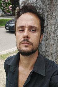 Ângelo Santoro as Rodrigo in Meu Mundo Azul 2021