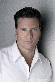 Shem von Schroeck as Bass in Toto - 40 Tours Around The Sun 2019