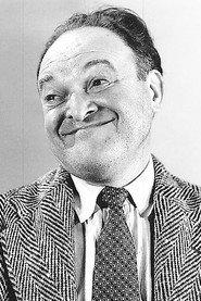 Joe Caits as G. Gatsby (Shakespear) Holmes, Writer in Hollywood Cowboy 1937