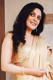 Meenal Kapoor as Tulika's Mother in KILL 2024
