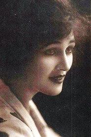 Renée Pélar as Cora in Die Jagd nach dem Tode - 1. Teil 1920