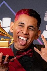 Jhonny Caz as  in Grupo Firme: Streaming en vivo 2025