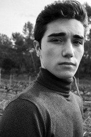 Albert Amat as Max in Game of Children 2021