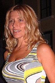 Simonetta Martone as  in Tanti Auguri 1998