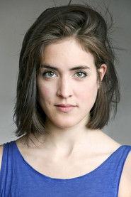 Luana Velis as Miray in Raumteiler 2025