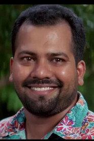 Minnale Ravi as Krishna in Nadunisi Naaygal 2011