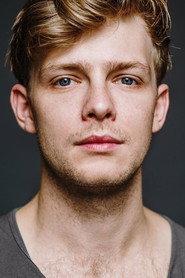 Jason de Ridder as Max in Fashion Chicks 2015