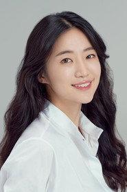 Lee Song-yi as Yoo Je-na in Walking Street 2016