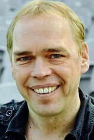 Christian Schiesser as Günter in Wer wir einmal sein wollten 2023