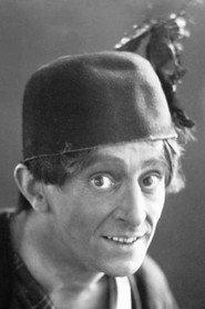 Aage Bendixen as Pakkebud på trappen in The Hill Park Mystery 1923