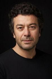 Uğur Çavuşoğlu as Şanal in Esruhumun eszamani 2012