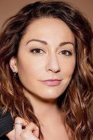 Jamie Ragusa as Veronica in Sigal