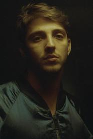 Oriol Colomar as Fausto in Flor de Luto 2020