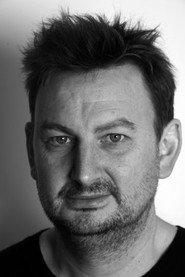 Christophe Lambert as John in La ressource humaine 2020