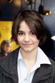 Léna Magnien as Olga in Nadryv 2025