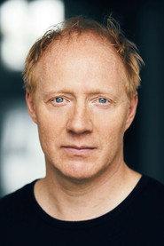 Simon Schwarz as Alexander Franz (voice) in 7500 2019