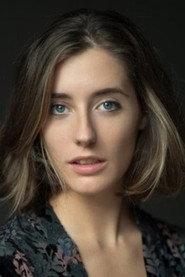 Núria Deulofeu as Nadia in Voyeur 2016
