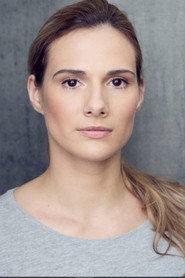 Bernadett Ostorházi as Agi in The Girl with the Instagram 2019