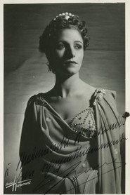 Geori Boué as Marie Malibran in La Malibran 1944