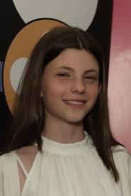 Elizabeth Beattie as Anna in 25 2023
