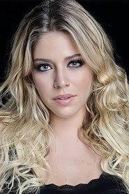 Luma Costa as Helena in Duas de Mim 2017